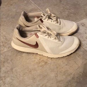 Nike Flex Experience RN 6